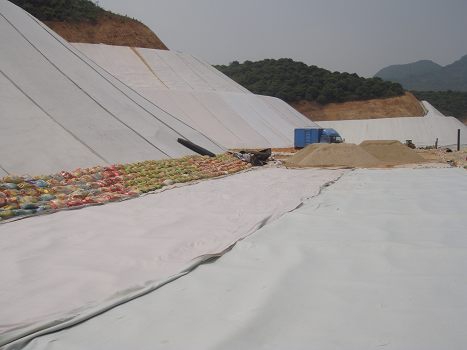 ?公路专用长丝土工布有什么好处？