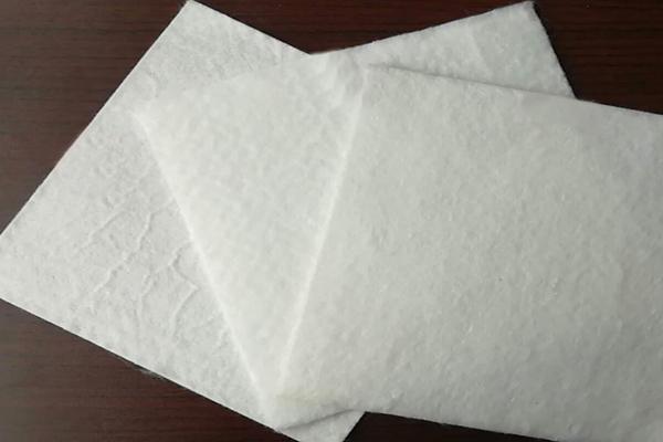 如何正确铺设复合土工布：一布一膜，哪一面朝上？  第2张