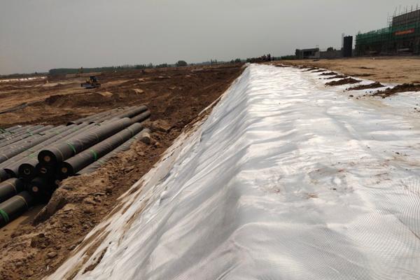 土工布选择合适的厚度有何要求？  第1张