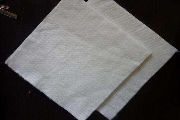 土工布能否抵御日晒对其产生的影响？  第2张