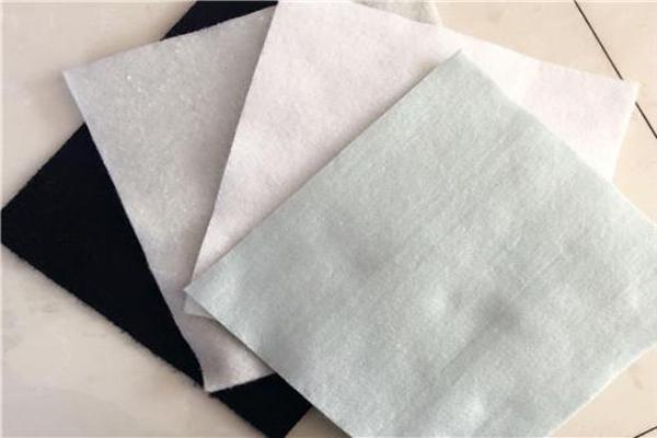 白色土工布与黑色土工布哪个更适合养护呢？  第3张