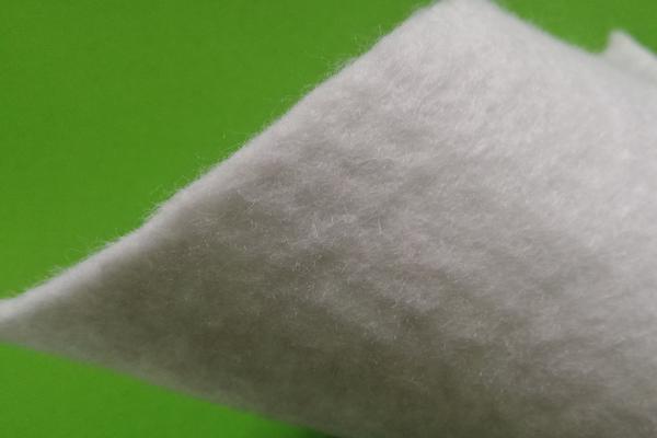 土工布怎么根据项目需求选择合适的抗拉强度、渗透性与耐久性  第1张