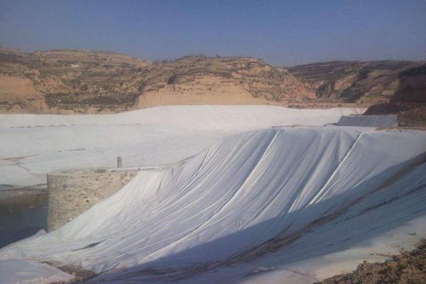 土工布一卷多少个平方  第1张