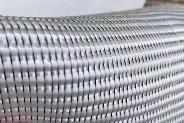 高强加筋土工布加筋土的加固机理是什么