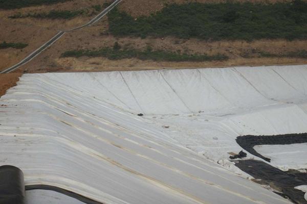 防渗土工布搭接规范要求