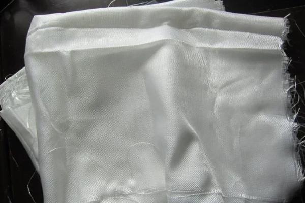 高强加筋土工布的耐用性好吗？  第2张