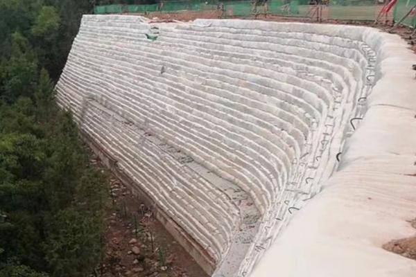 高强加筋土工布在工程中的作用有哪些  第3张