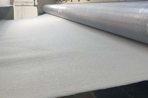 土工布和地毯的区别